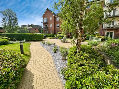 1 bedroom  Flat for sale