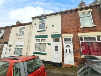 2 bedroom Mid Terrace House to rent