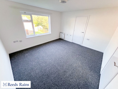 Gloucester Grange, 2 bedroom  Flat to rent, £750 pcm