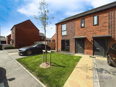 Friesian Way, 3 bedroom Semi Detached House to rent, £1,150 pcm