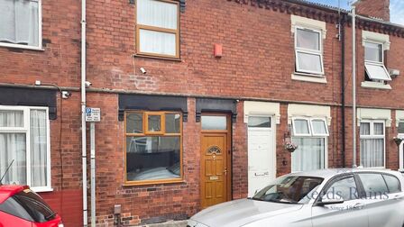2 bedroom Mid Terrace House for sale