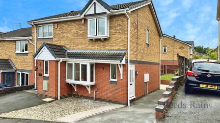 2 bedroom End Terrace House for sale