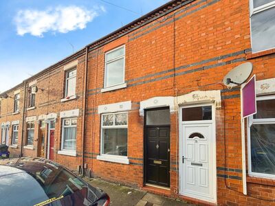 2 bedroom Mid Terrace House to rent