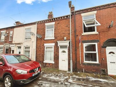 Benson Street, 2 bedroom Mid Terrace House to rent, &pound;750 pcm