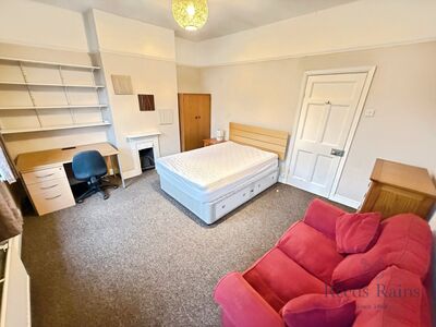 Princes Road, 1 bedroom Room to rent, &pound;550 pcm