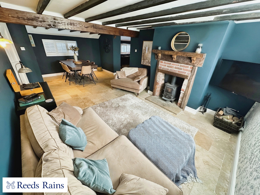 Lounge / Dining Room