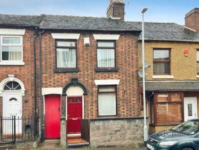 2 bedroom Mid Terrace House for sale