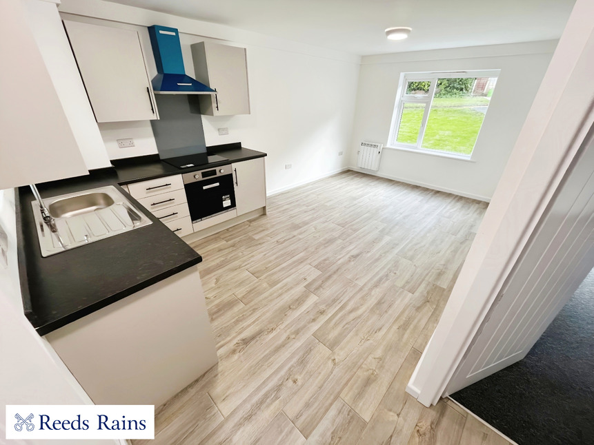 Main image of 1 bedroom Flat to rent, Gloucester Grange, Newcastle, Staffordshire, ST5