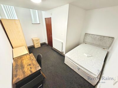 London Road, 1 bedroom Detached House to rent, &pound;433 pcm