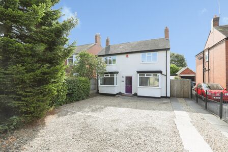 Parkside, 4 bedroom Detached House for sale, &pound;375,000