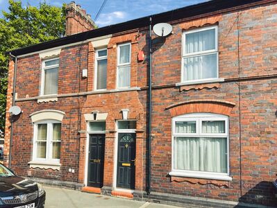 2 bedroom Mid Terrace House for sale