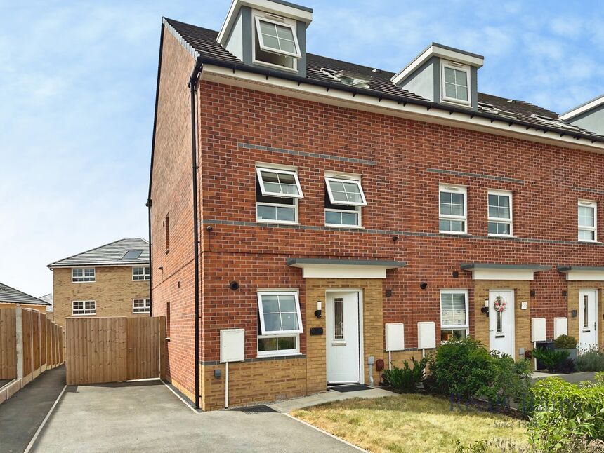 Main image of 3 bedroom Semi Detached House for sale, Pembrey Drive, Stoke-on-Trent, Staffordshire, ST4