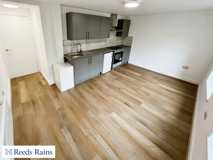Main image of 1 bedroom Flat to rent, London Road, Chesterton, Staffordshire, ST5
