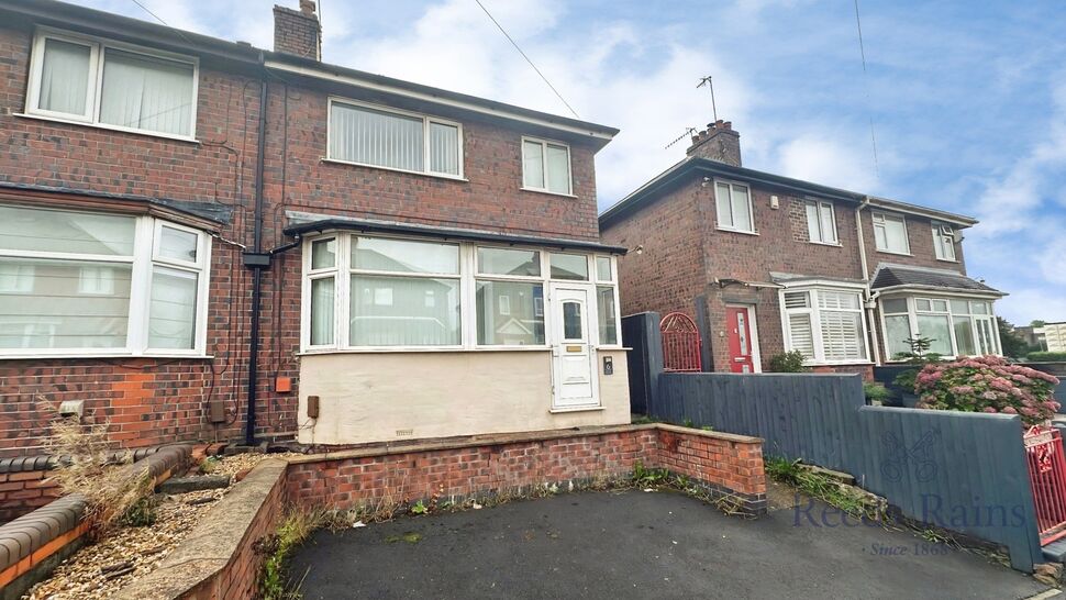 3 bedroom Semi Detached House for sale