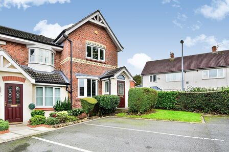 2 bedroom End Terrace House to rent