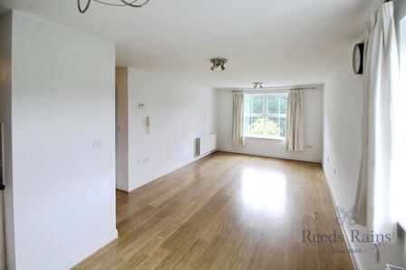 2 bedroom  Flat to rent