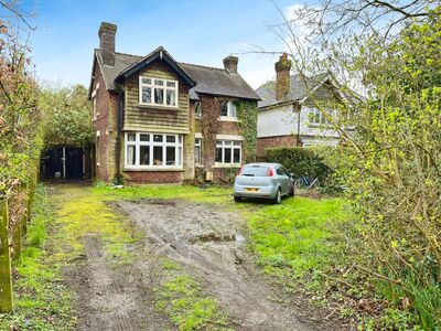 Northwich Road, 3 bedroom Detached House for sale, £400,000