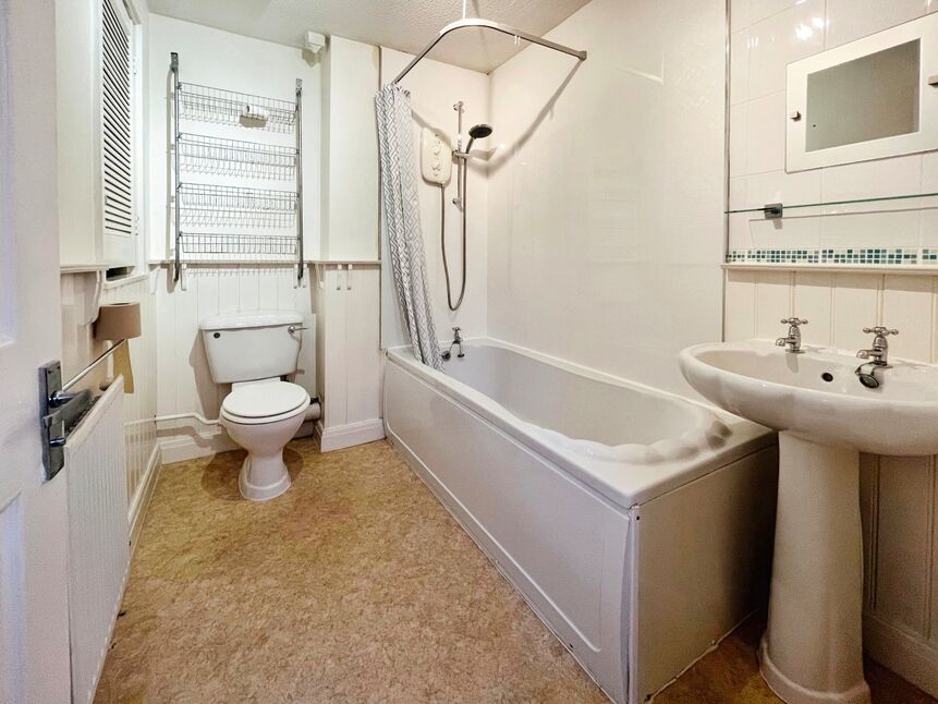 2 bedroom Semi Detached House for sale, Rowan Rise, Barnton, CW8 £175,000