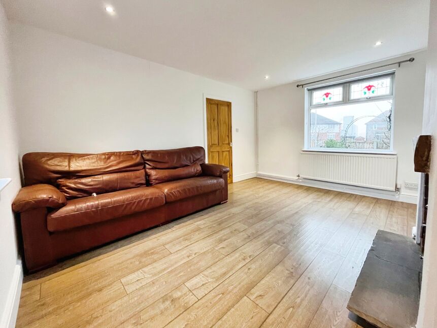 3 bedroom Semi Detached House for sale, Meadow Grove, Winsford, CW7 £