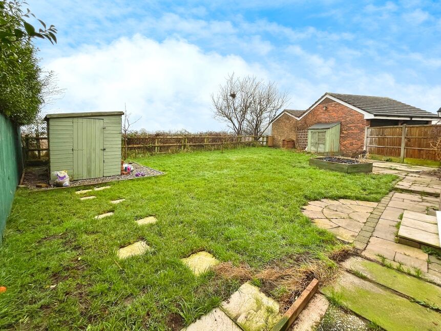 3 bedroom Semi Detached House for sale, Meadow Grove, Winsford, CW7 £