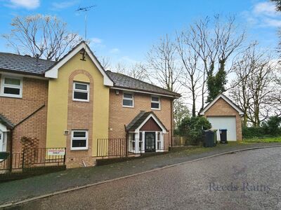 The Woodlands, 3 bedroom Semi Detached House to rent, &pound;1,100 pcm