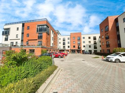 Chester Way, 1 bedroom  Flat for sale, £149,950