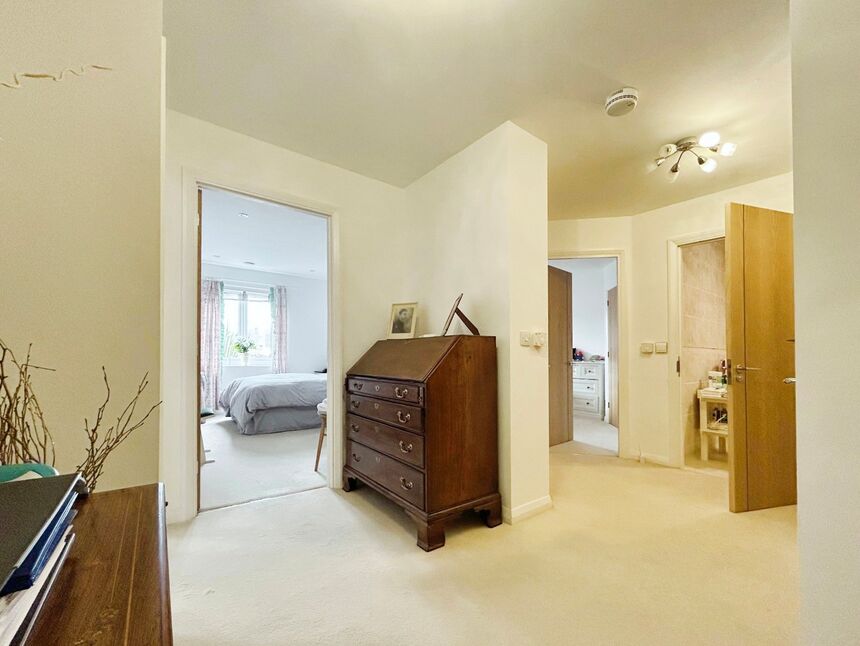 2 bedroom Flat to rent, Chester Way, Northwich, CW9 £1,300 pcm