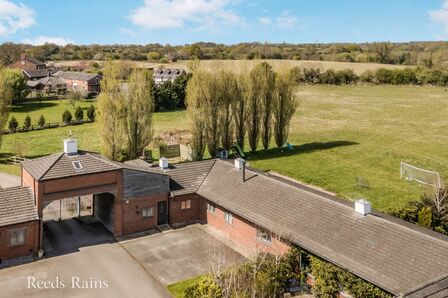 Marsh Lane, 4 bedroom Semi Detached House for sale, £700,000