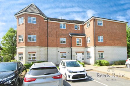 2 bedroom  Flat for sale