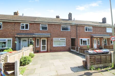 3 bedroom Mid Terrace House for sale