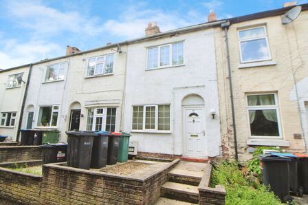 2 bedroom Mid Terrace House for sale