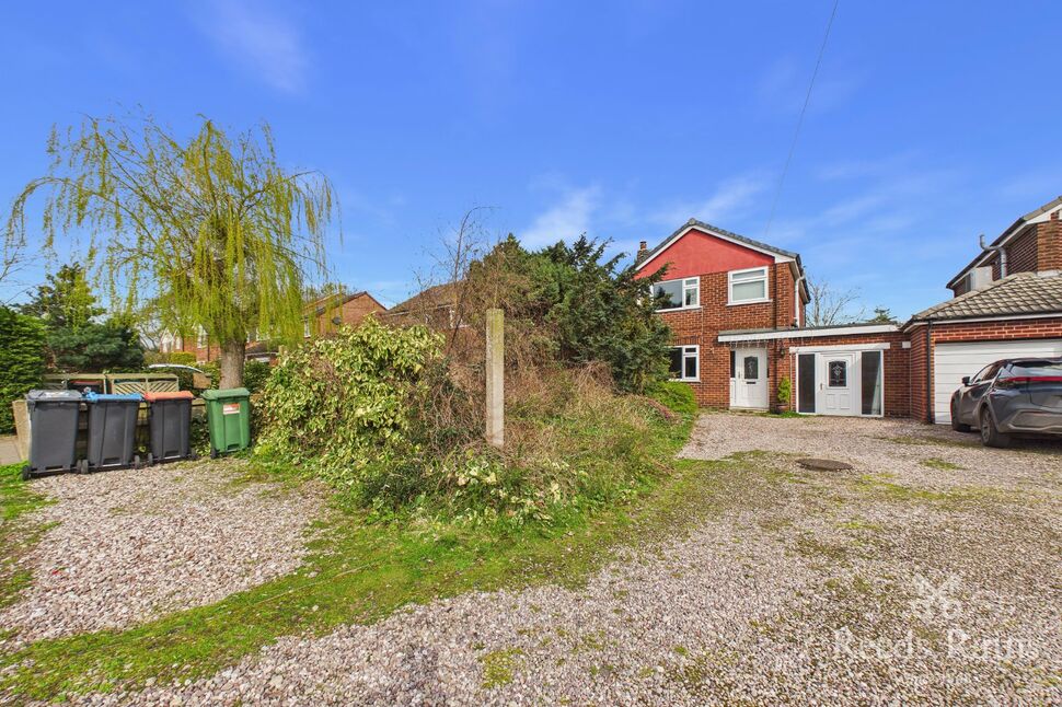 Main image of 3 bedroom Link Detached House for sale, Greenside Drive, Lostock Green, Cheshire, CW9