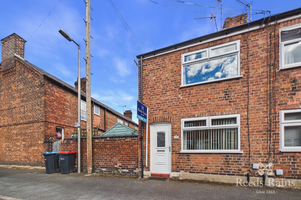 2 bedroom End Terrace Property for sale