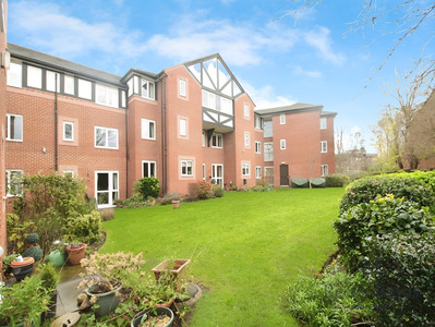 London Road, 2 bedroom Flat for sale, &pound;80,000