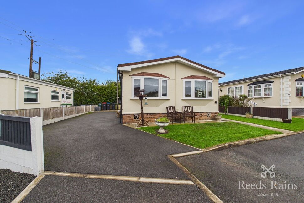 2 bedroom Park Home Property for sale