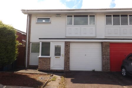 3 bedroom Semi Detached House to rent