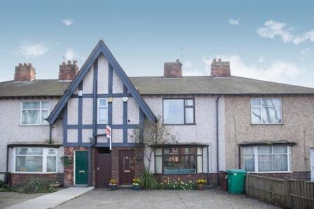 Beeston Road, 3 bedroom Mid Terrace House to rent, £1,050 pcm