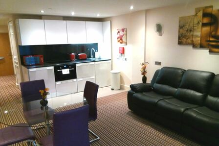 Talbot Street, 2 bedroom  Flat to rent, £1,550 pcm
