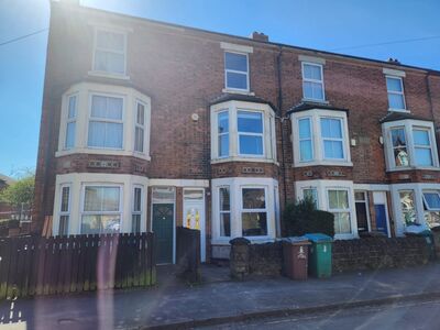 Marlborough Street, 3 bedroom Mid Terrace House to rent, £1,300 pcm