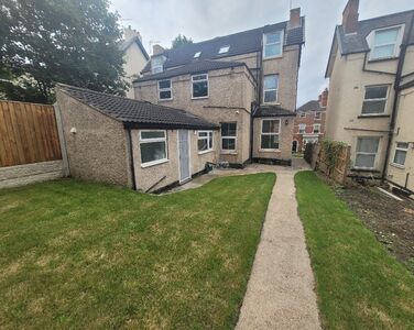 Arundel Street, 2 bedroom Semi Detached Flat to rent, £1,350 pcm