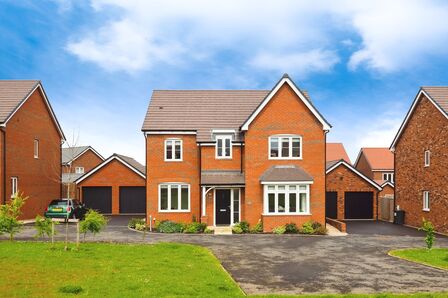 Marella Close, 5 bedroom Detached House to rent, £2,400 pcm
