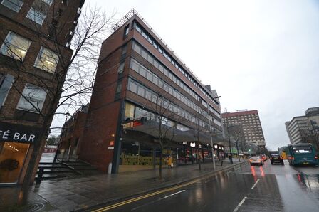 Hounds Gate, 1 bedroom  Flat to rent, £168 weekly