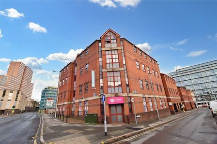 Kent Street, 9 bedroom  Flat for sale, £400,000