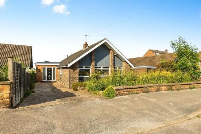 Main image of 5 bedroom Detached Bungalow for sale, Digby Avenue, Nottingham, Nottinghamshire, NG3