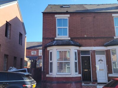 Russell Road, 3 bedroom End Terrace House to rent, £1,100 pcm