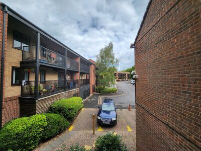 2 bedroom  Flat for sale