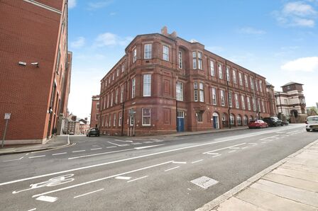 1 bedroom Flat for sale