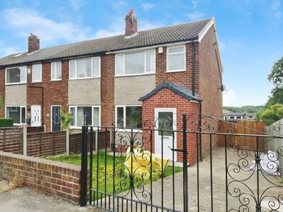 South Parade, 3 bedroom End Terrace House to rent, £900 pcm
