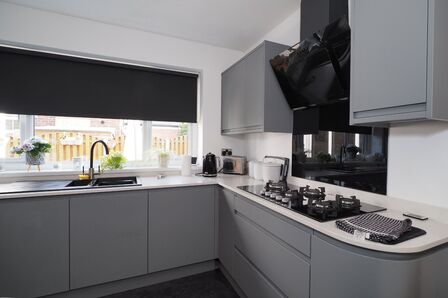 Goring Park Avenue, 3 bedroom Detached Bungalow for sale, £325,000
