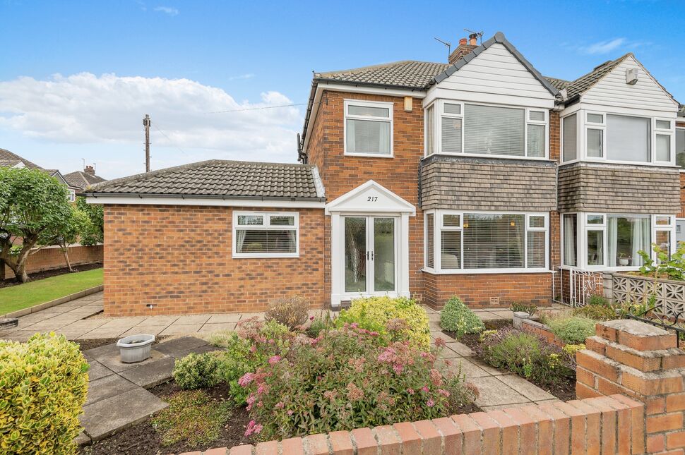 3 bedroom Semi Detached House for sale, Manor Road, Ossett, WF5 £265,000